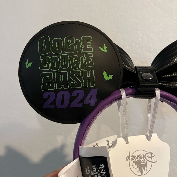 Oogie Boogie Bash 2024 Glow in the Dark Minnie Ears | NWT | Exclusive to DCA - Picture 5 of 8